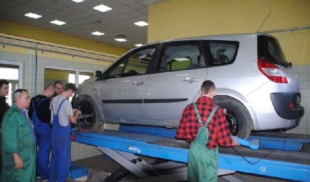 Podkarpacie: Służyły do przemytu, teraz służą do nauki.