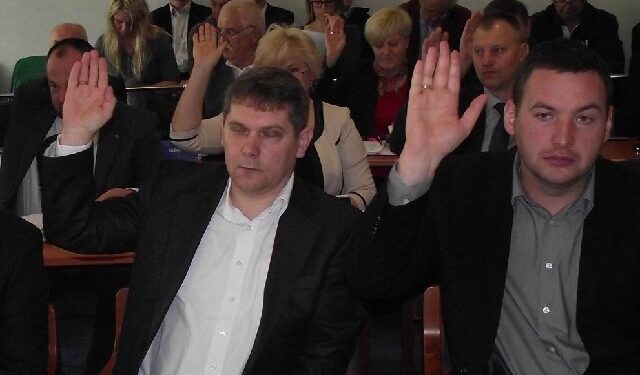 Mielec: Plac zabaw jednak na Miasteczku Młodego Robotnika.