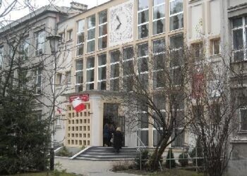 Stalowa Wola: Chcą, by w szkołach było cieplej i oszczędniej