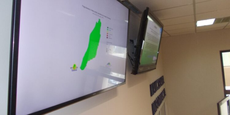 Tarnobrzeg. Panel z prognozą zanieczyszczenia powietrza.