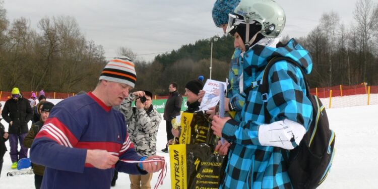 Tarnobrzeg. III Mistrzostwa  w Narciarstwie Alpejskim i Snowboardzie o puchar rektora PWSZ.