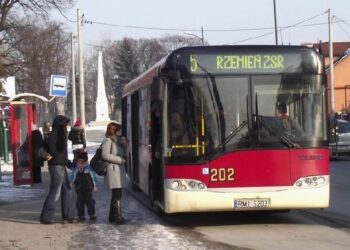 Mielec: Chcą autobusów miejskiej komunikacji w całym powiecie
