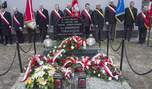 Stalowa Wola: Upamiętnili śmierć Tokarczyka.