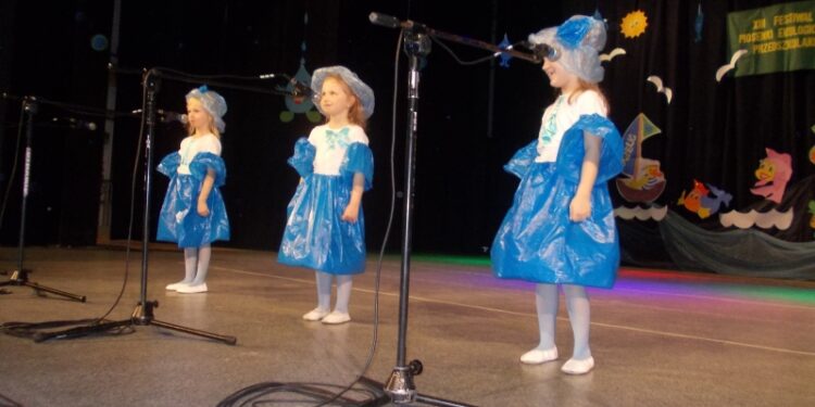 Tarnobrzeg. Woda źródłem życia. O tym śpiewały dzieci.