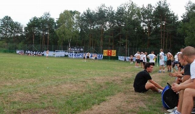 Mielec: Ciemności nad Smoczanką