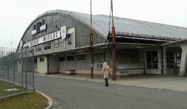 Mielec:  Przygotowują się do wyburzenia hali