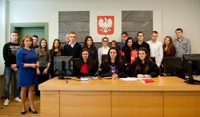 Stalowa Wola: Symulowali w sądzie