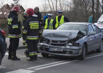 Stalowa Wola: Dwa wypadki i trzy osoby ranne.