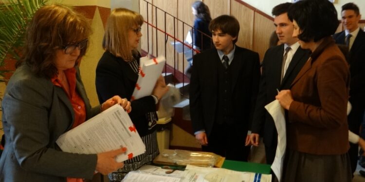 Tarnobrzeg. Egzamin gimnazjalistów.