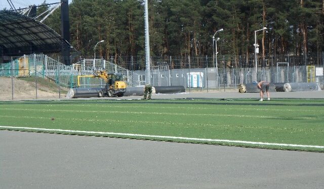 Stalowa Wola: Boisko ze sztuczną murawą na finiszu