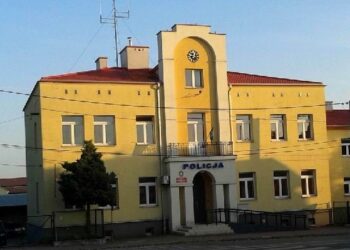 Poręby Kupieńskie: Po pijanemu wjechał w bramę