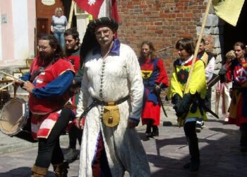 Sandomierz: Inscenizacja historyczna na inaugurację sezonu turystycznego.