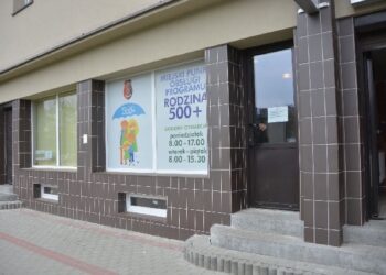 Stalowa Wola: Decyzje w ramach programu 500 plus w sobotę a w środę pieniądze.
