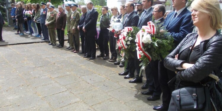 Tarnobrzeg. Uroczystości związane z rocznicą zakończenia II wojny światowej.