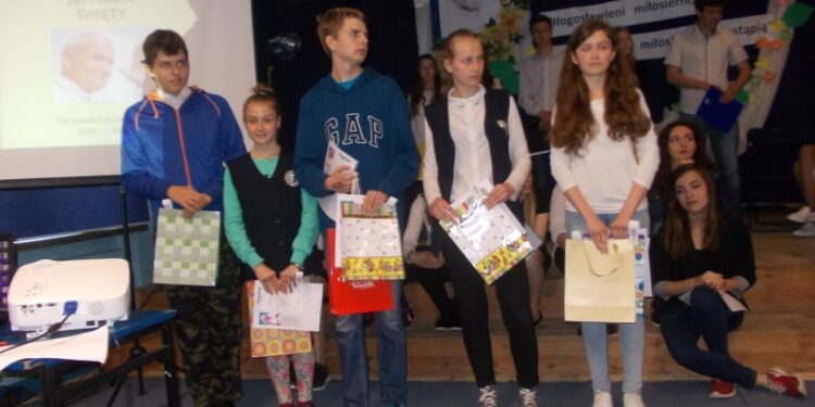 Tarnobrzeg. Rozstrzygnięto miejski konkurs o Janie Pawle II.