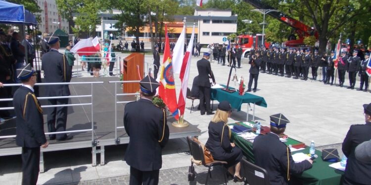 Nowa Dęba. Powiatowy Dzień Strażaka.