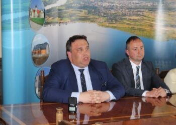 Tarnobrzeg: Nowi i starzy dyrektorzy placówek oświatowych