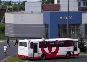 Mielec: Skupią wszystkich przewoźników na dworcu