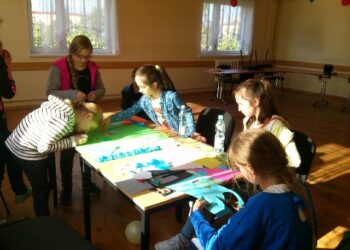 Zajeziorze: Trwają fotograficzne warsztaty.