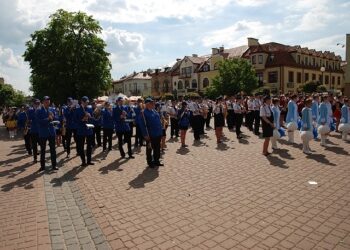 Tarnobrzeg: Parada orkiestr dętych