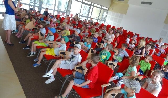 Stalowa Wola: Czytali dzieciom bajki