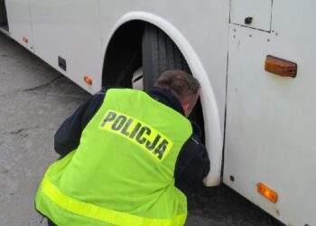 Mielec: Kierowca autokaru bez prawa jazdy