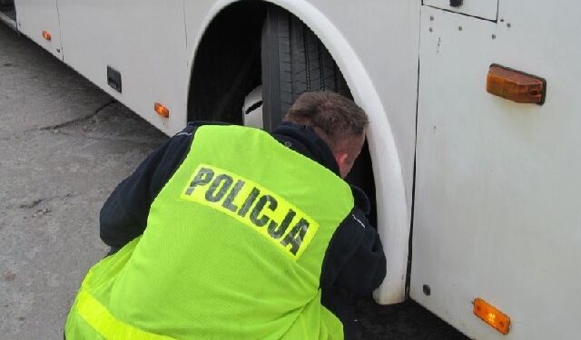 Mielec: Kierowca autokaru bez prawa jazdy