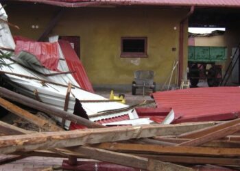 Podkarpacie: Trwa usuwanie skutków dzisiejszej wichury.