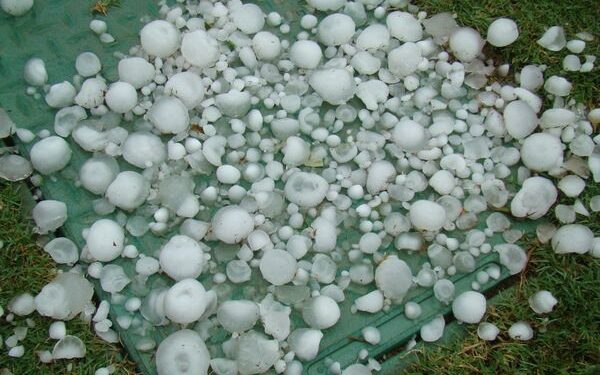 Sandomierz: Kolejne szkody wyrządzone przez deszcz i grad.