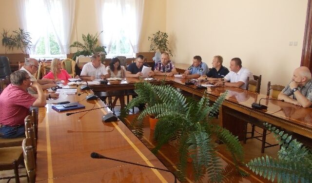 Tarnobrzeg. Komisja od znaków drogowych.