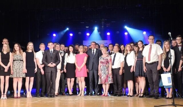 Mielec:   Najlepsi z najlepszych – 'Komputer dla Najlepszego' przyznany