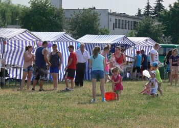 Tarnobrzeg: Piknik promujący rodzicielstwo zastępcze.