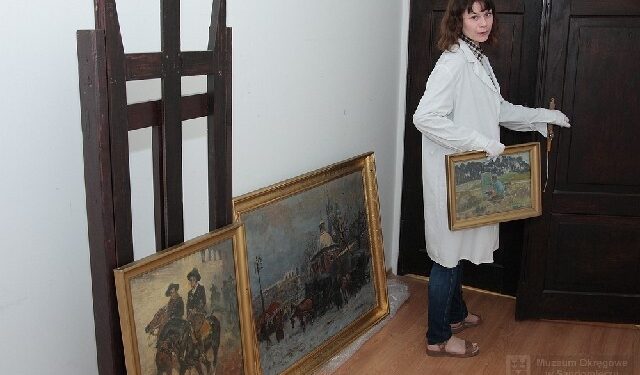 Sandomierz: Muzeum zakupiło obrazy J. Potrzebowskiego