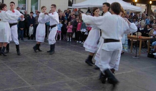 Dzikowiec: Taniec ludowy już nie trendy