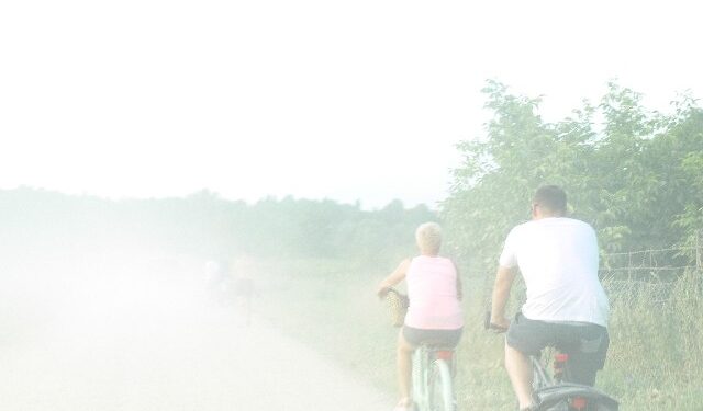 Tarnobrzeg. Po kąpieli w Jeziorze kąpiel  w kurzu.