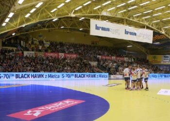 Mielec: Rozbiórka hali sportowej