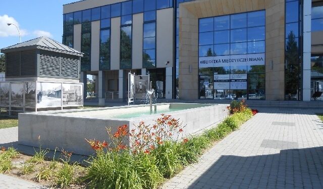 Stalowa Wola: Drzewko solarne może stanąć przy gmachu biblioteki