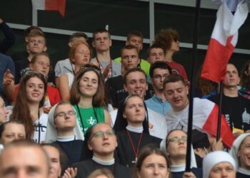 Kraków: Sandomierska młodzież na Światowych Dniach Młodzieży.