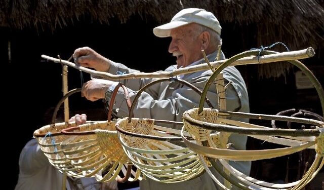 Kolbuszowa: W skansenowskiej zagrodzie