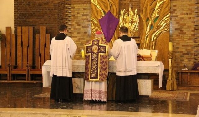 Kolbuszowa: Sierpniowa msza trydencka