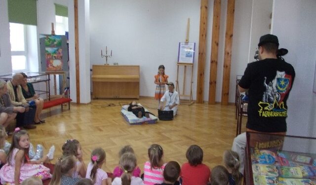 Tarnobrzeg. Promocja książki z utworami czołowego bajkopisarza Polski.