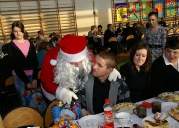 Padew Narodowa: XIV Gminne Igraszki Mikołajkowe dla osób niepełnosprawnych