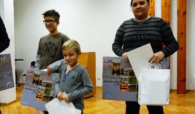 Tarnobrzeg. Wręczono nagrody czytelnikom roku 2016.