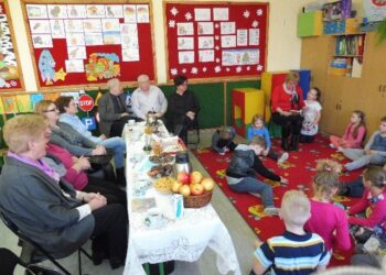Tarnobrzeg. PRZYGODA  Z KSIĄŻKĄ w Szkole Podstawowej numer 9.