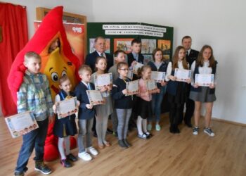 Stalowa Wola: Podsumowali konkurs plastyczny z okazji 25-lecia PSP