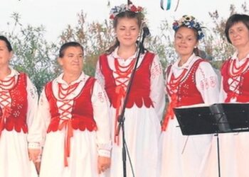 Nowa Dęba: Cyganianki występują już dwadzieścia lat