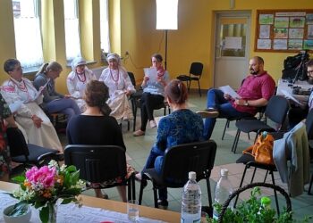 Cygany: Uczyli się śpiewać pieśni obrzędowych