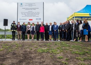 Tarnobrzeg. Odebrano blisko dziesięciokilometrowy odcinek rozbudowanego, prawego wału rzeki Wisły.