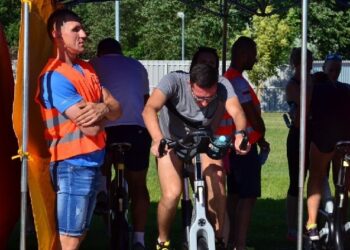 Mielec: Czas na basenowy triathlon.