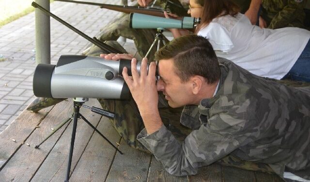 Stalowa Wola: Stalowowolski Piknik Strzelecki w deszczu.